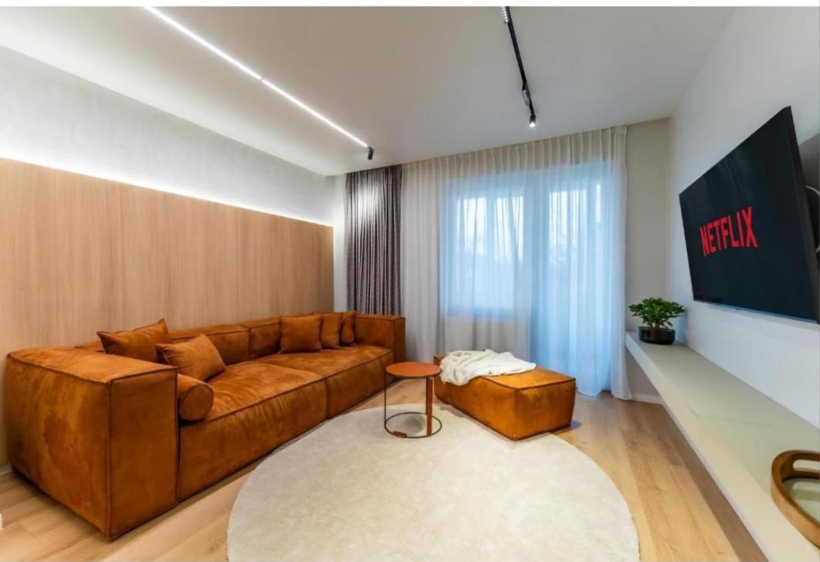 Central Epic Apartment-Self Check In Arad Buitenkant foto